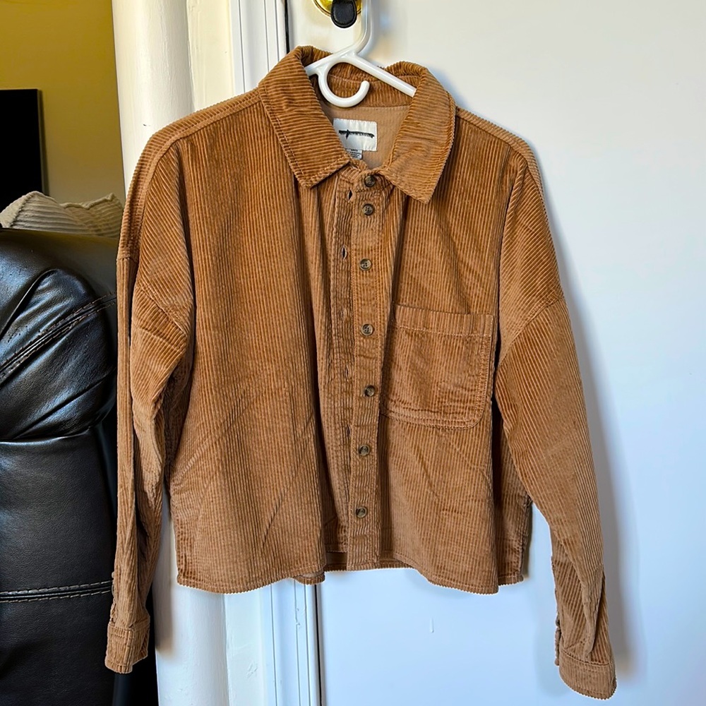 American Eagle button down cropped corduroy jacket